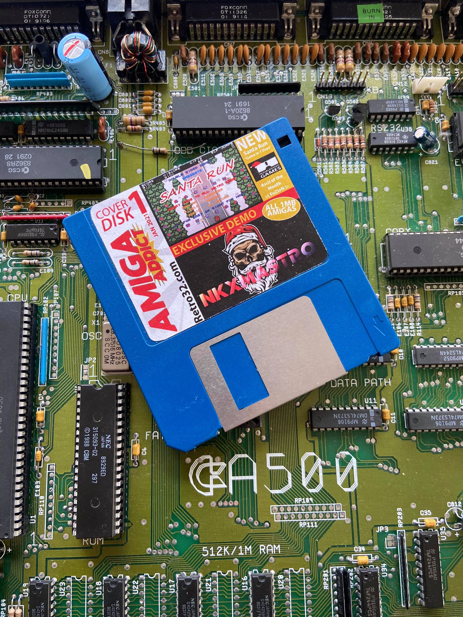 Retro32 Amiga Addict Cover disk label