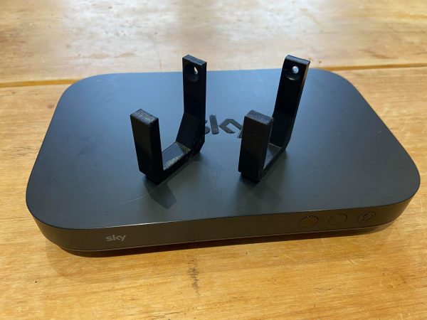 SkyQ Mini Box Wall Mounting Brackets (x2)