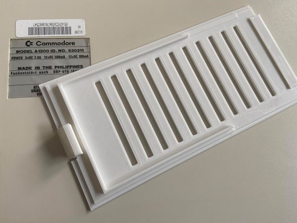 Amiga 1200 Vented Trap Door Port Cover - Strengthened - Accelerator - Image 2