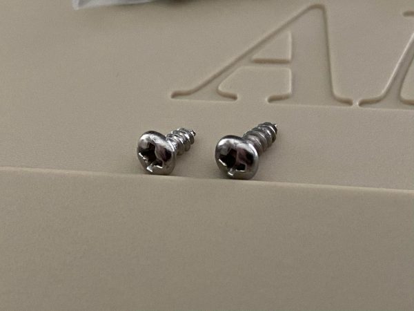 Amiga 1200 / 600 Case screws (full set x 10) - Black / Silver - Image 3