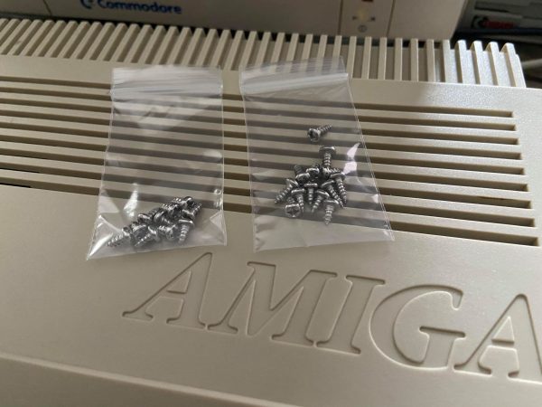 Amiga 1200 / 600 Case screws (full set x 10) - Black / Silver