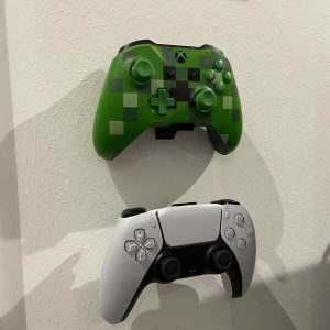 Xbox One / Series S X Controller Floating Wall Mount / Bracket - Microsoft