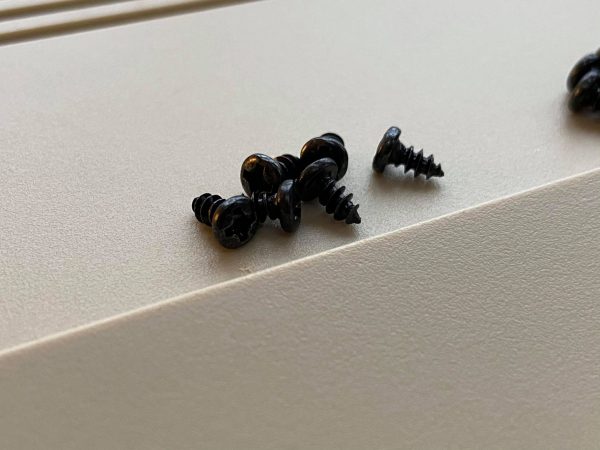 Amiga 500 Case screws (full set x 13) Silver / Black - Image 2