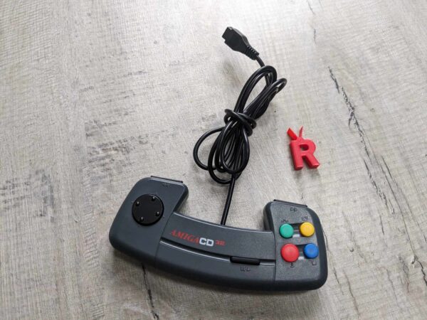 Amiga CD32 Controller / Pad / Joypad - Image 3