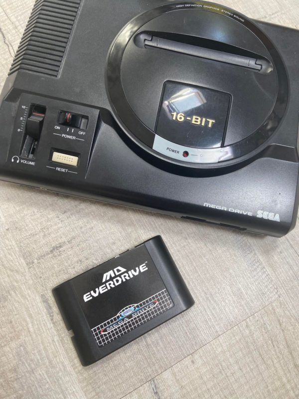 Everdrive Sega Megadrive / Genesis 32X Flash Cart & 32Gb SD Card - Image 2