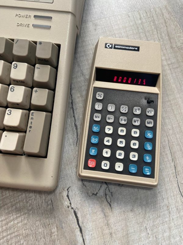 Commodore 889D Calculator - Image 2