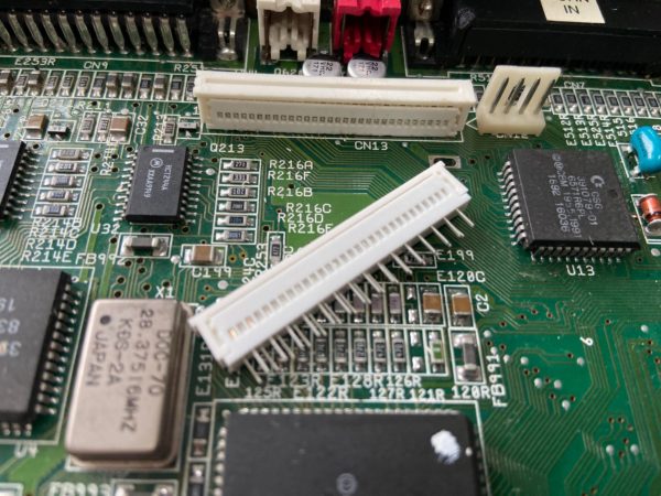 Amiga 600 keyboard connector (30 pin)