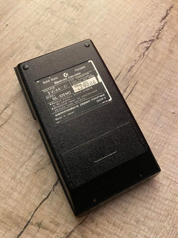 Commodore GL-967MD Calculator - Green line - Image 2