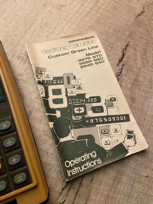 Commodore GL-97D Calculator - Green line - Image 6