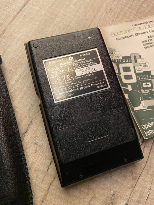 Commodore GL-97D Calculator - Green line - Image 8