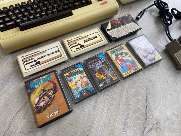 Commodore VIC 20 Bundle - Tested - Image 3