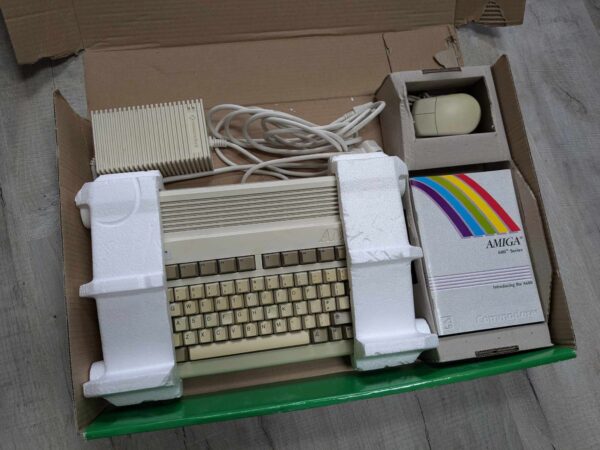 Amiga 600 Bundle - Recapped Boxed - Image 2
