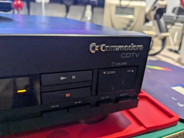 Commodore Amiga CDTV PAL inc remote (recapped) - Image 7