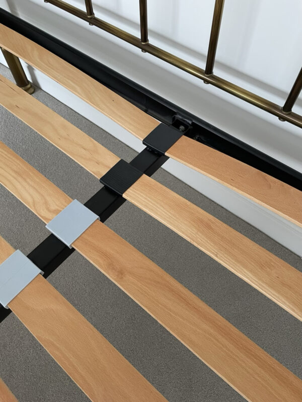 Bed Centre Bracket - 58mm x 66.6mm - Original Bed Company - Feather and Black (large) - Image 2